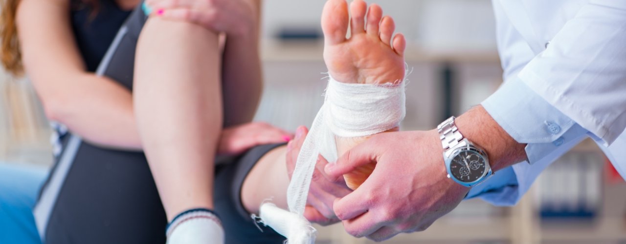 physical-therapy-clinic-ankle-pain-relief-UNIQ-physical-therapy-warminster-pa